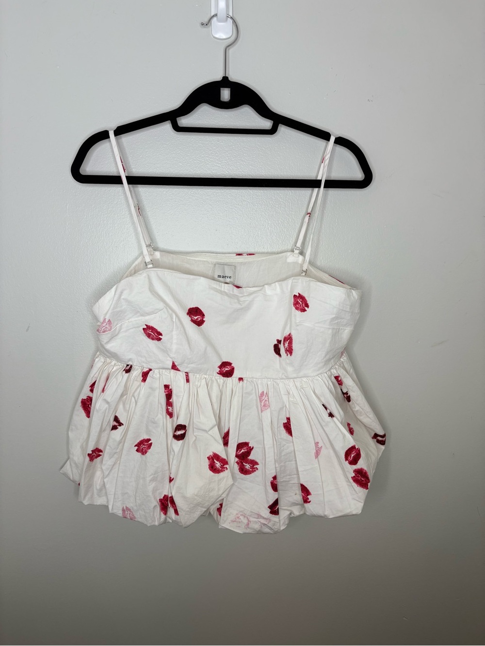 Maeve White Crop Top with Red Lip Motif